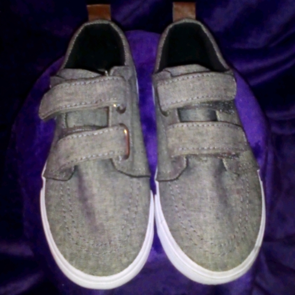 Kids toddler Koalakids strap shoes size 9
